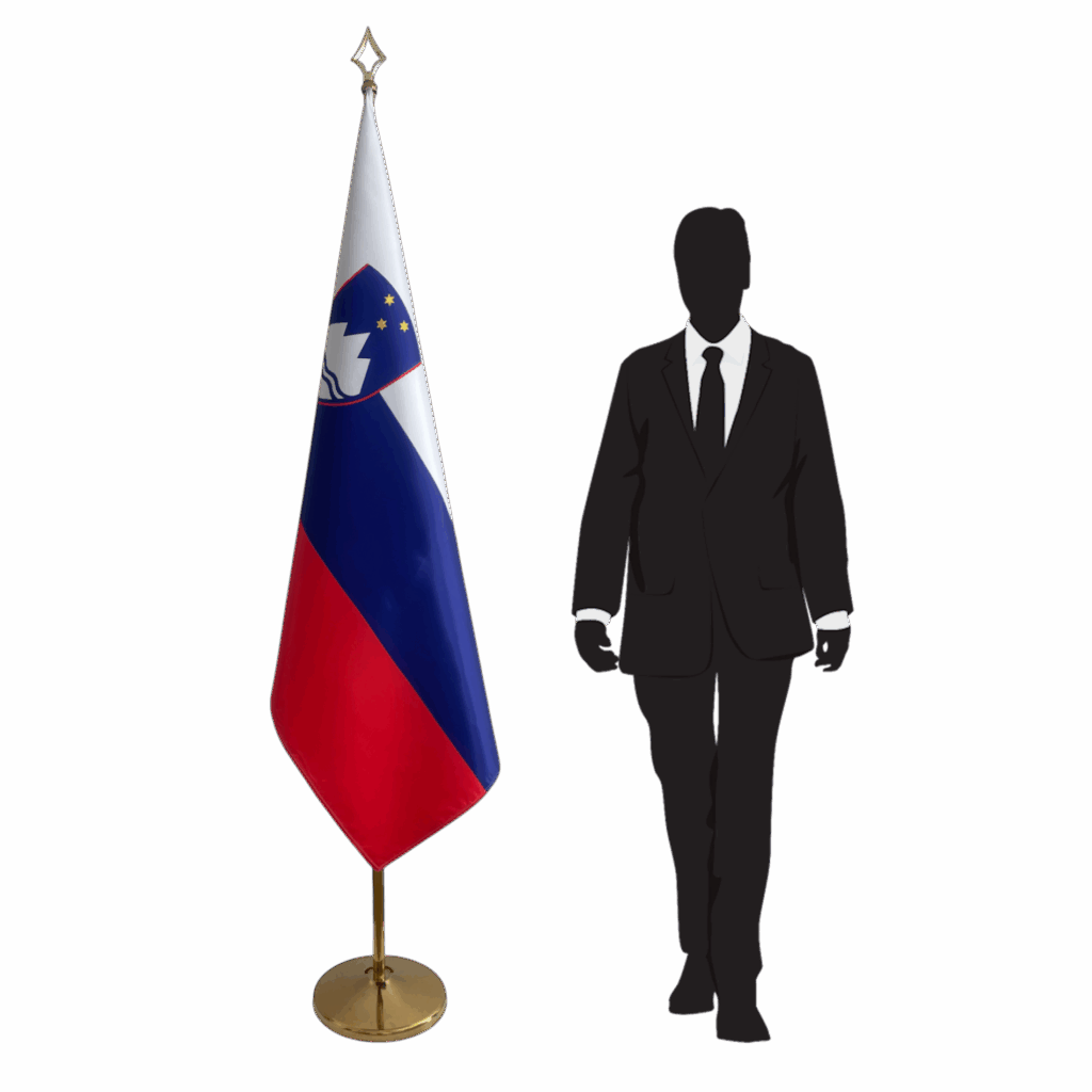 Bandiera della Slovenia su asta