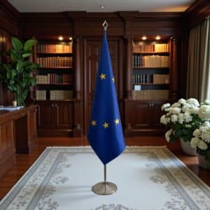 drapeau UE sur hampe