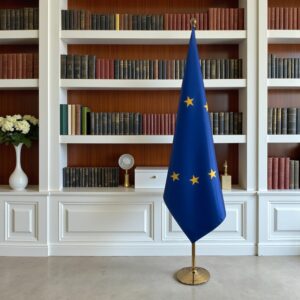 drapeau UE sur hampe