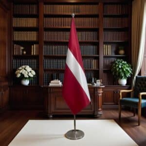 drapeau Lettonie sur hampe