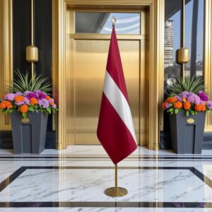 drapeau Lettonie avec socle