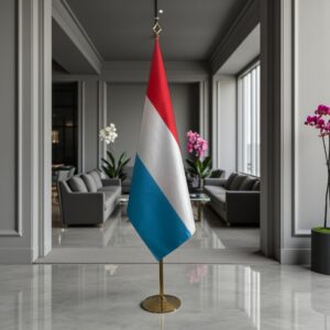 drapeau Luxembourg avec mat