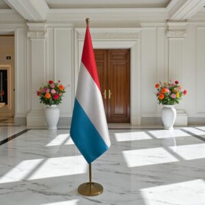 drapeau Luxembourg avec mat