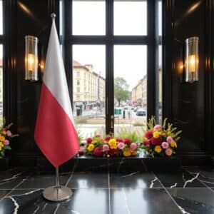 drapeau Pologne sur pied