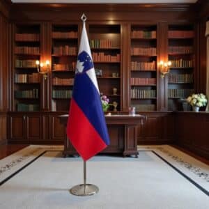drapeau Slovenie avec socle