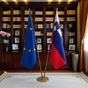 drapeau Slovenie avec hampe