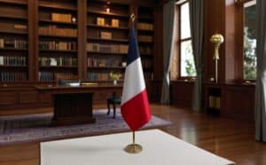 drapeau france sur pied