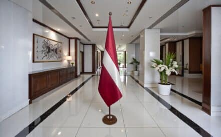 socle drapeau lettonie